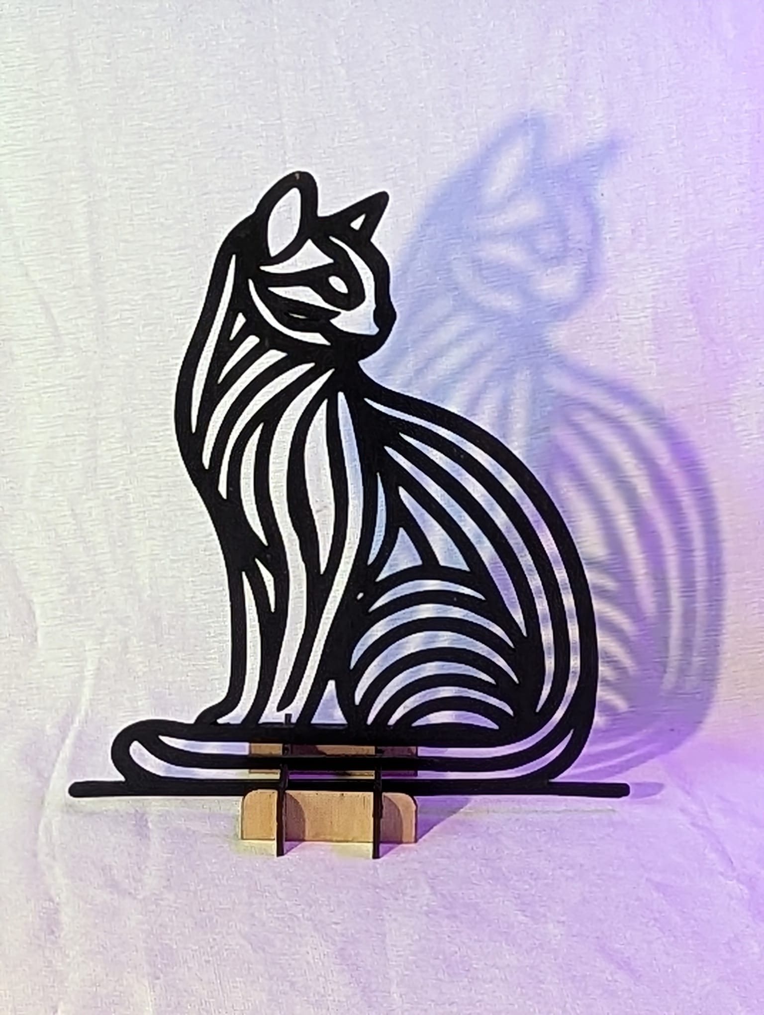 Houten Geometrische kat (zittend)